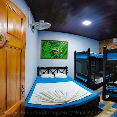 Hostel Tortuguero 7Backpackers Luaran gambar