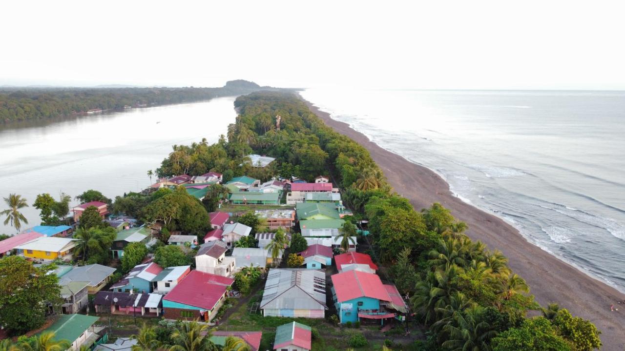 Hostel Tortuguero 7Backpackers Luaran gambar