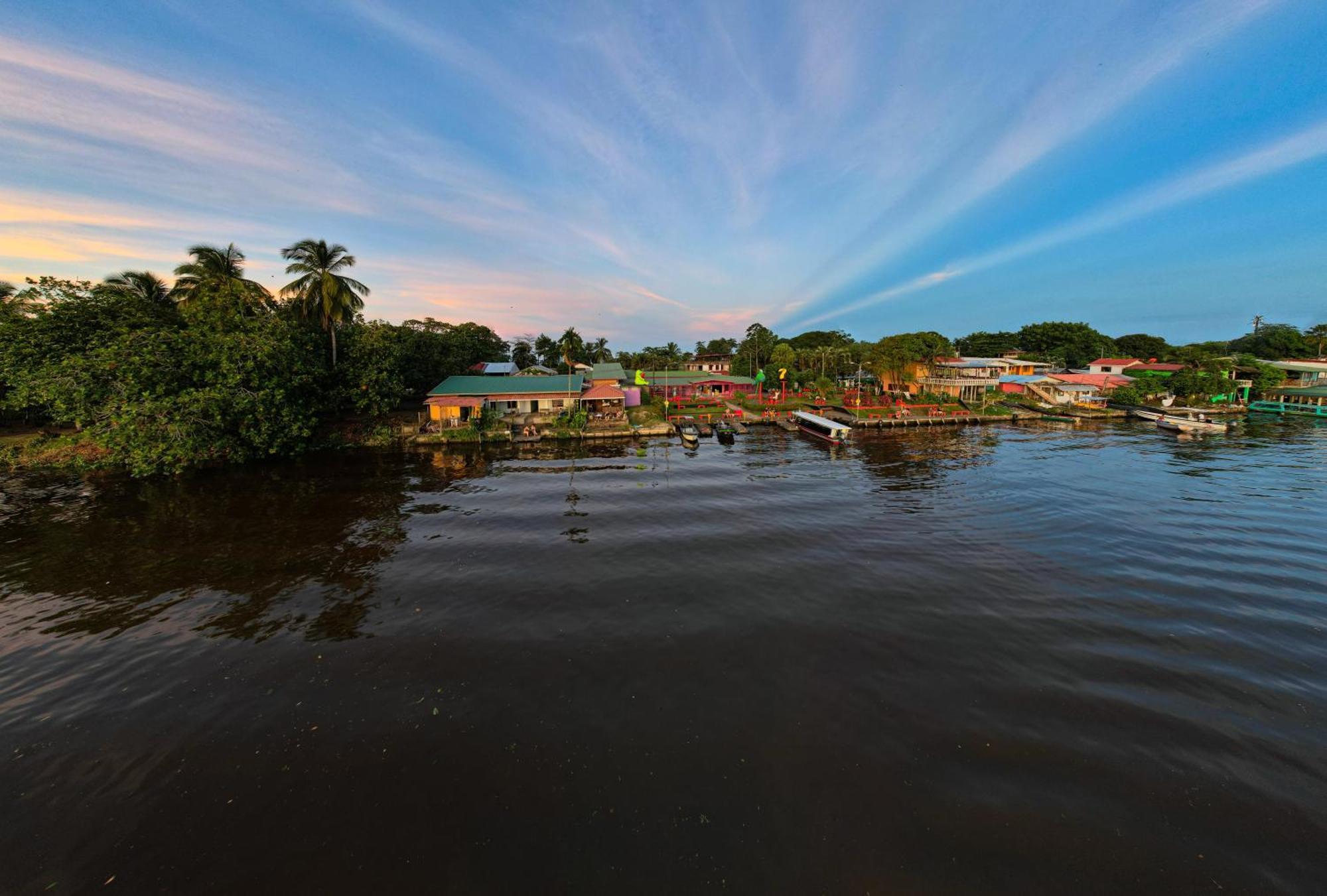 Hostel Tortuguero 7Backpackers Luaran gambar