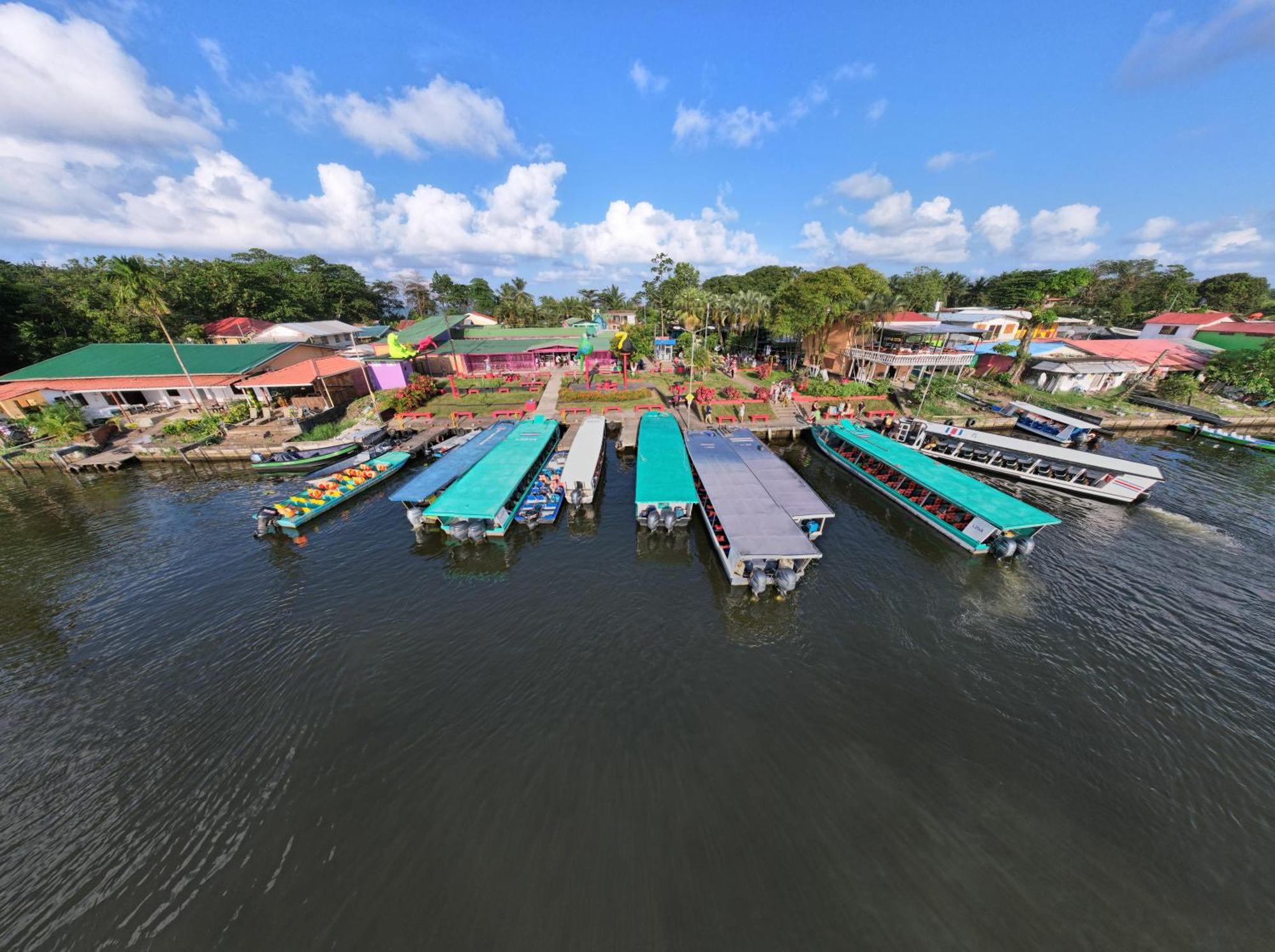 Hostel Tortuguero 7Backpackers Luaran gambar