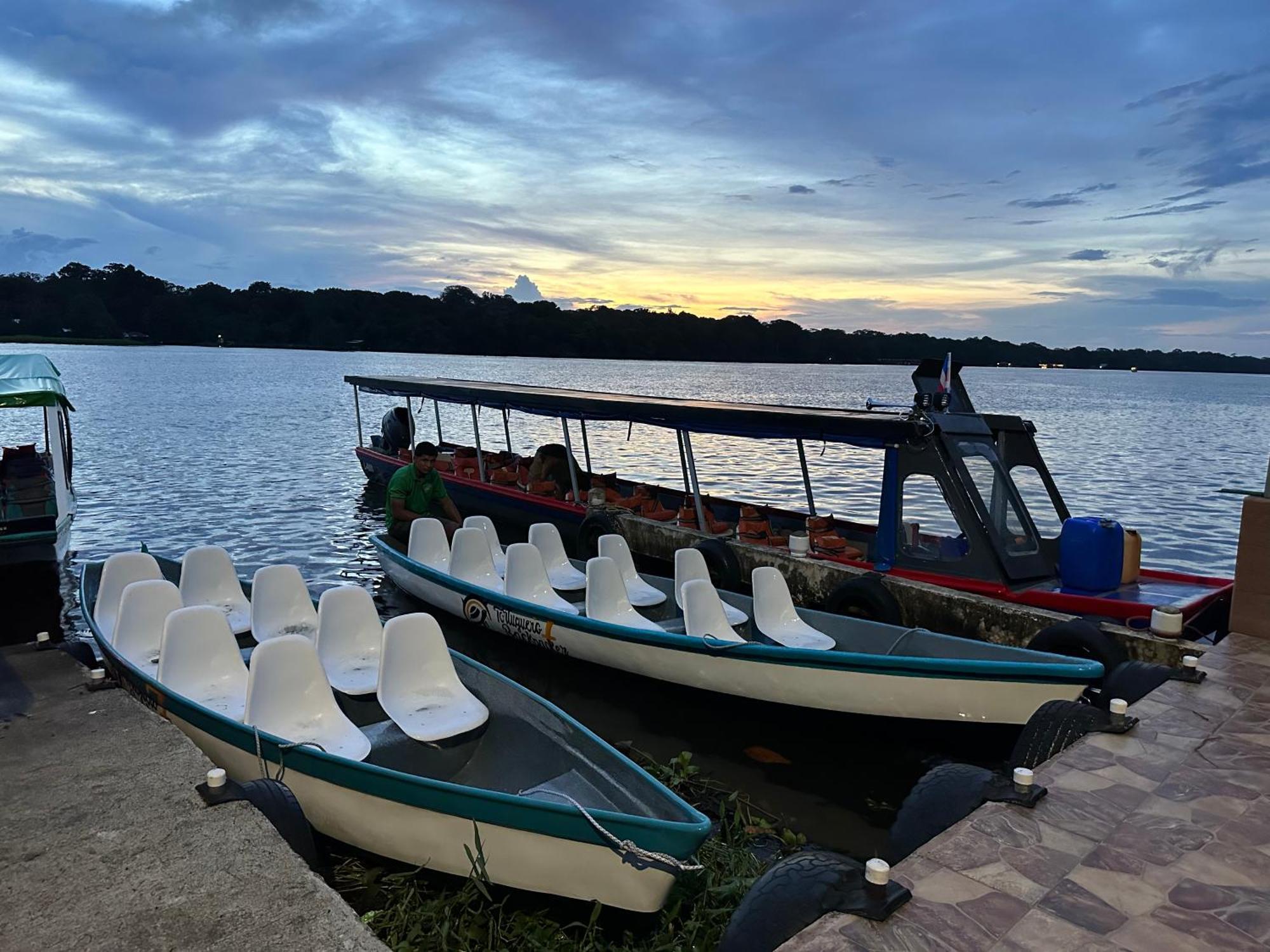 Hostel Tortuguero 7Backpackers Luaran gambar